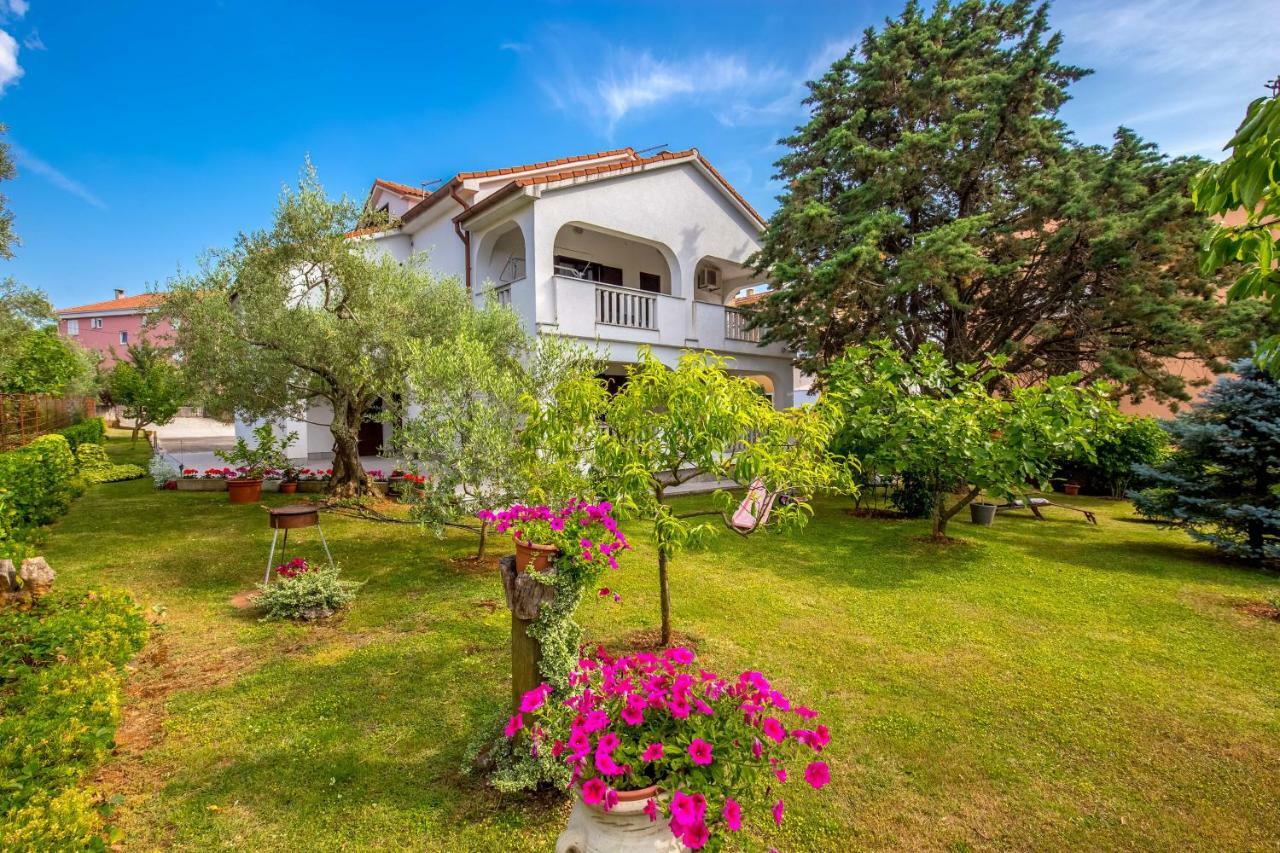 Garden Paradise App Sveti Vid-Miholjice Екстер'єр фото
